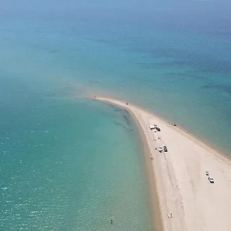 πολυτελές Mesimérion